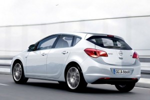 opel astra 2010 spate
