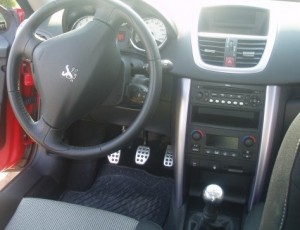 peugeot 207cc test int