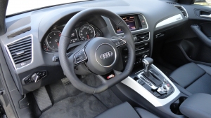 Q5-INTERIOR