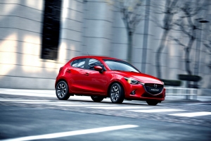 MAZDA 2